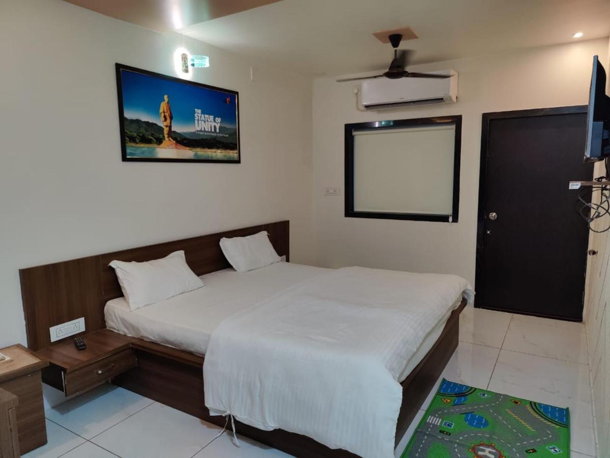 Hotel Sardar Rooms Garudeshwar Exterior photo