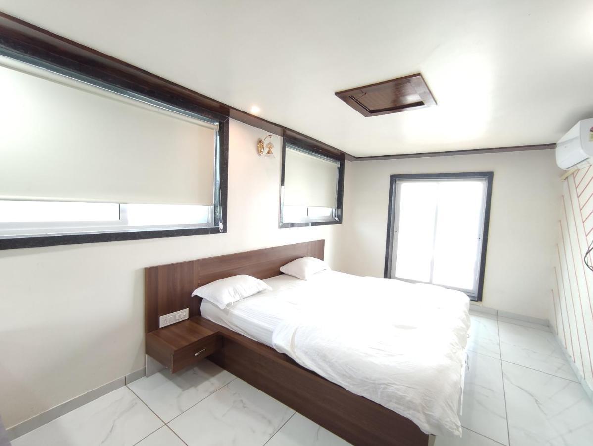 Hotel Sardar Rooms Garudeshwar Exterior photo